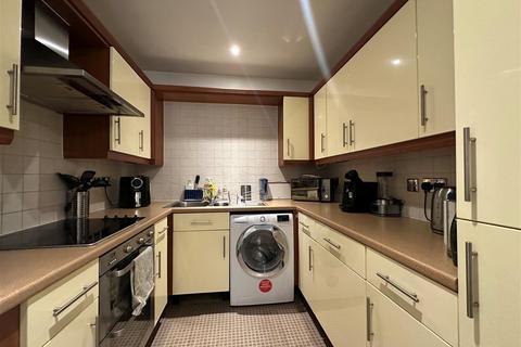 1 bedroom flat to rent, Rockwell Court, Watford WD18