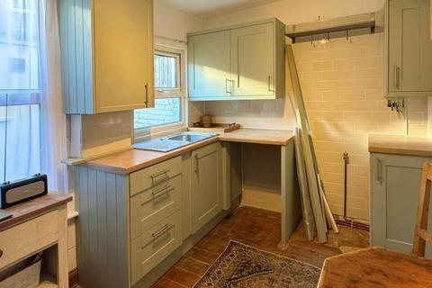 2 bedroom cottage to rent, Sion Passage Ramsgate CT11