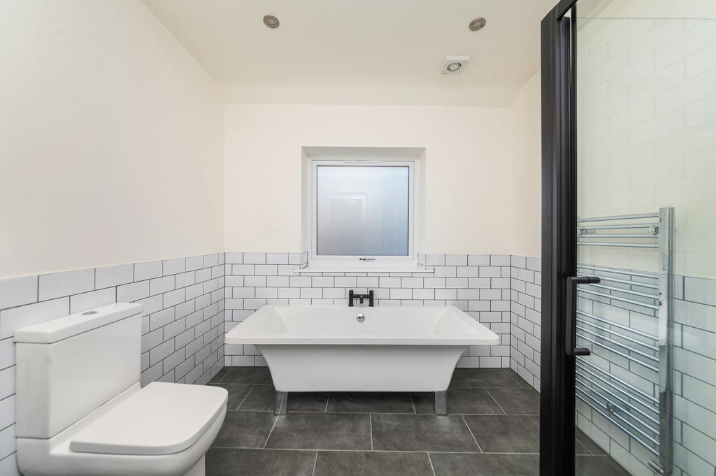 Ensuite bathroom