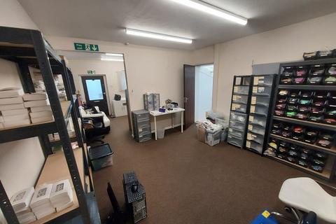 Office to rent, Woodham Ferrers