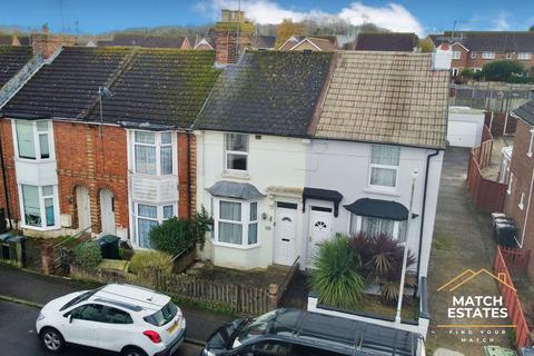 2 bedroom terraced house to rent, Star Road, Ashford TN24