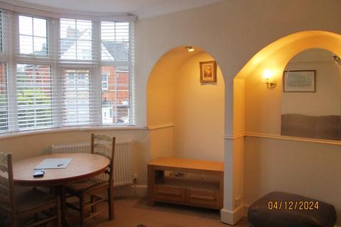 1 bedroom flat to rent, Bath Road, Old Town