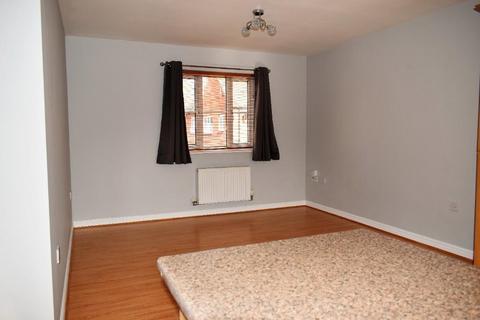 2 bedroom flat to rent, Longfellow Road, Stratford-upon-Avon, CV37