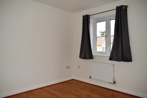 2 bedroom flat to rent, Longfellow Road, Stratford-upon-Avon, CV37