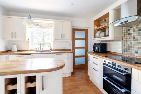 4 bedroom detached house for sale, Tremodrett