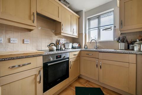 2 bedroom flat for sale, High Wycombe,  Buckinghamshire,  HP13