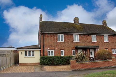 4 bedroom semi-detached house for sale, Lymans Road, Arlesey, SG15