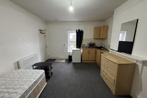 1 bedroom in a house share to rent, Park End Road, Gloucester GL1