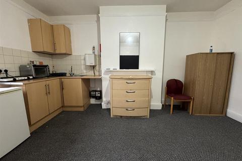 1 bedroom in a house share to rent, Park End Road, Gloucester GL1