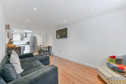 2 bedroom maisonette for sale, Grange Road, SE19, Crystal Palace, London, SE19