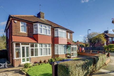 3 bedroom terraced house to rent, Oakwood Crescent, GREENFORD