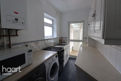 3 bedroom terraced house to rent, Oakwood Crescent, GREENFORD