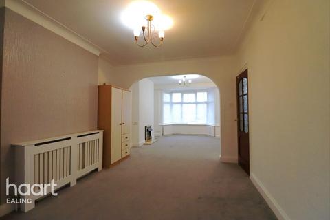 3 bedroom terraced house to rent, Oakwood Crescent, GREENFORD