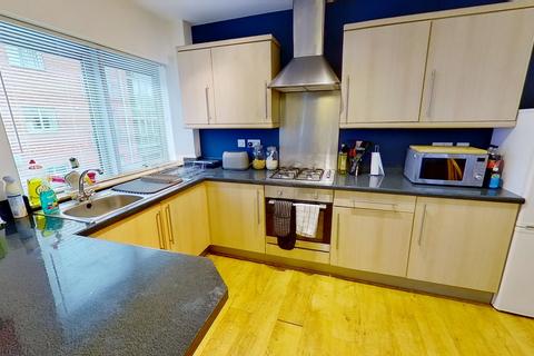 2 bedroom flat to rent, Raleigh Street, City Centre, Nottingham