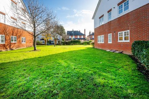 1 bedroom flat for sale, Kingsway, Woking, GU21