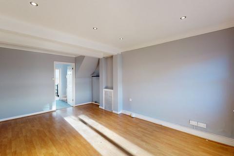 2 bedroom terraced house to rent, Pope Road, Bromley, BR2