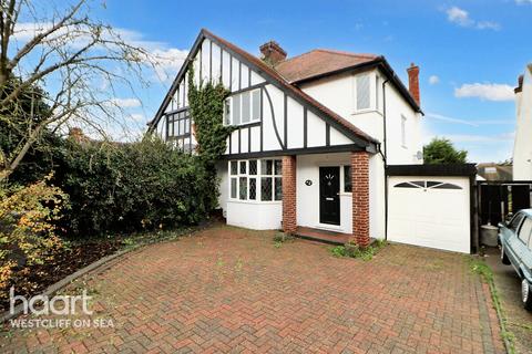 3 bedroom semi-detached house for sale, Bridgwater Drive, Westcliff-On-Sea