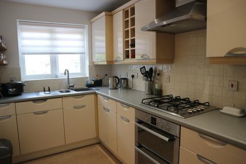 3 bedroom semi-detached house to rent, Bretby Close, Bentley Heath, Solihull, West Midlands, B93