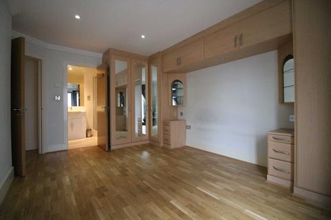 2 bedroom apartment to rent, Tallow Road, Brentford