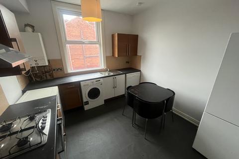 3 bedroom terraced house to rent, Ash Road,  Leeds, LS6