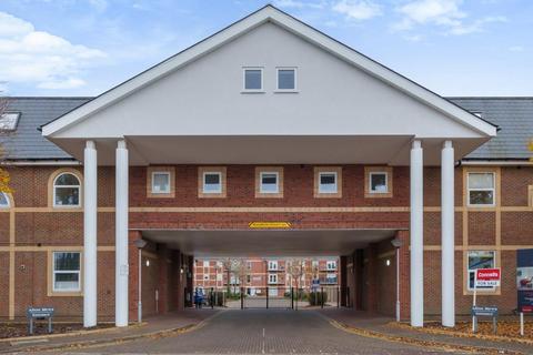 2 bedroom flat for sale, Aylesbury,  Buckinghamshire,  HP19