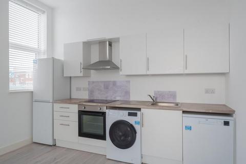 2 bedroom flat for sale, Aylesbury,  Buckinghamshire,  HP19