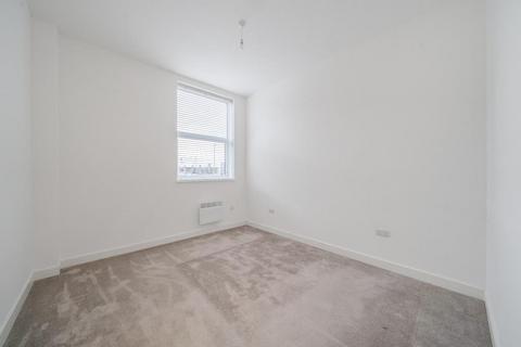 2 bedroom flat for sale, Aylesbury,  Buckinghamshire,  HP19