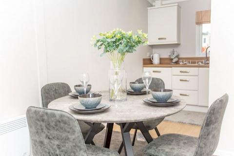 2 bedroom lodge for sale, Two Bed Holiday Homes Caldecott Hall Country Park, Fritton NR31