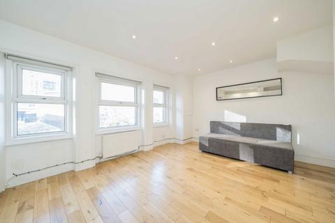 2 bedroom flat for sale, Stile Hall Parade, London W4