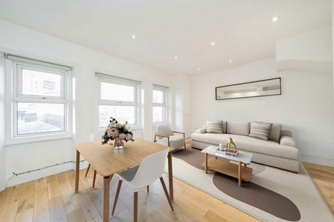 2 bedroom flat for sale, Stile Hall Parade, London W4
