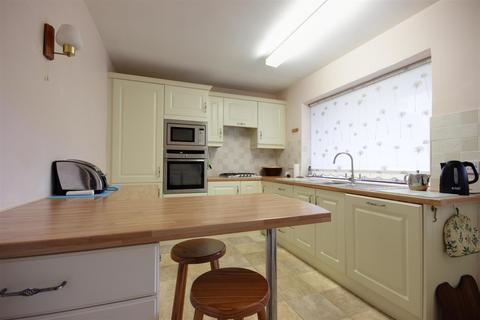 3 bedroom house for sale, Old Lane, Sigglesthorne, Hull