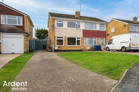 3 bedroom semi-detached house for sale, Bramley Way, Mayland