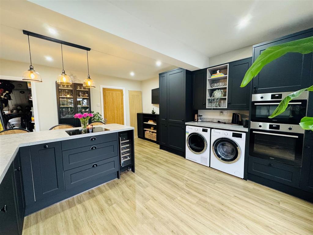 Kitchen diner