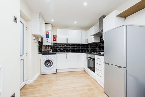 1 bedroom end of terrace house for sale, Romford Road, London E12