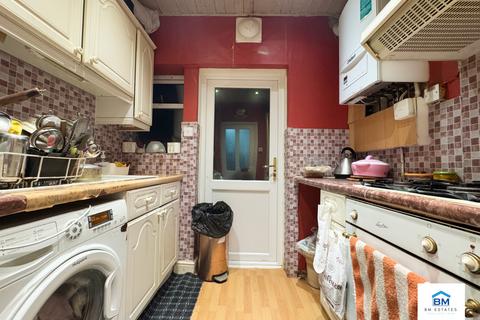 3 bedroom terraced house for sale, Wicklow Drive, Leicester LE5