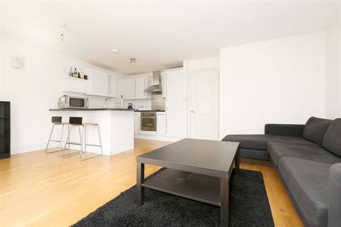 2 bedroom flat to rent, Selby Street, London