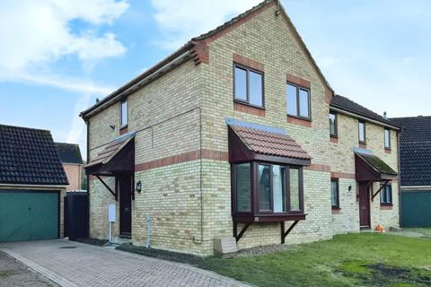 3 bedroom semi-detached house for sale, Elm Close, Brandon IP27