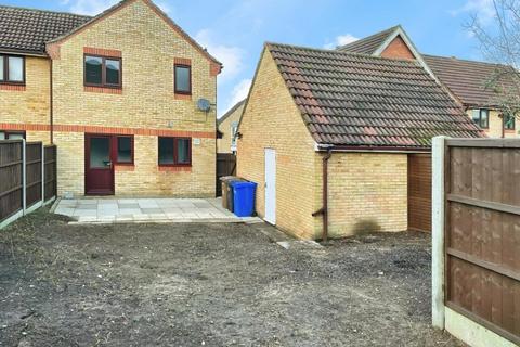 3 bedroom semi-detached house for sale, Elm Close, Brandon IP27