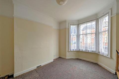 1 bedroom semi-detached house for sale, Tredworth Road, Gloucester GL1