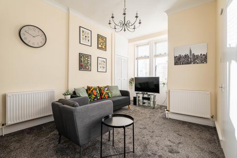 1 bedroom flat for sale, Logie Green Road, Edinburgh EH7