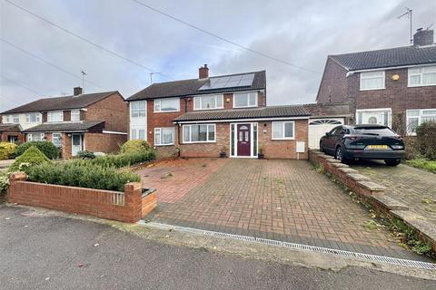 4 bedroom semi-detached house for sale, Sundon Park Road, Luton, LU3 2AR