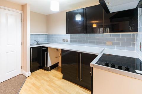 1 bedroom flat to rent, Russell House, Russell Street