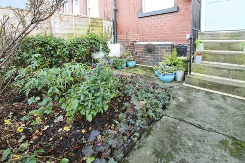 2 bedroom terraced house to rent, Nancroft Crescent, Leeds