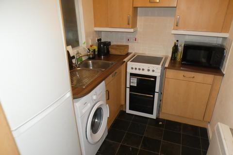 2 bedroom apartment to rent, Wallace Street, Glasgow G5