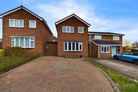 3 bedroom detached house to rent, The Park Pale, Burton-On-Trent DE13