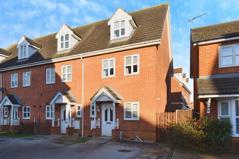 3 bedroom townhouse for sale, Heatherwood Court, Bransholme, Hull