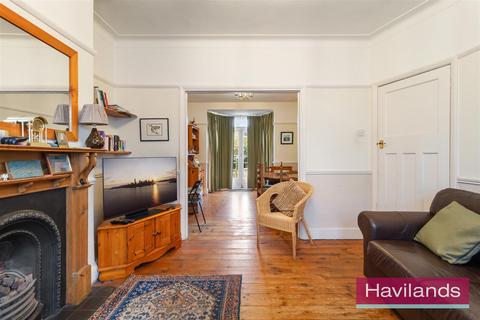 3 bedroom terraced house for sale, The Larches, London