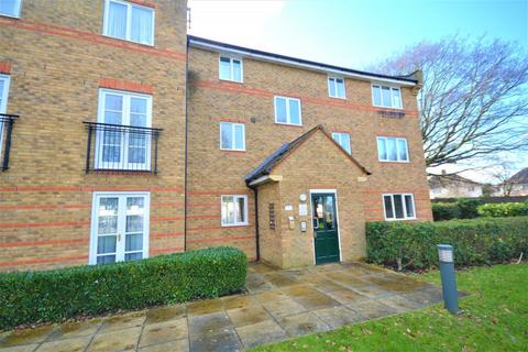 2 bedroom apartment to rent, Nottage Crescent, CM7