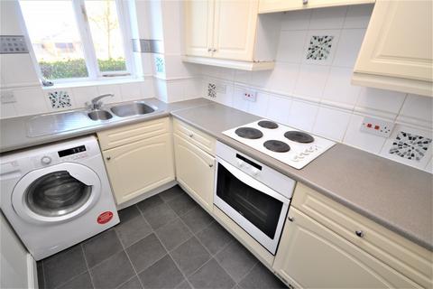 2 bedroom apartment to rent, Nottage Crescent, CM7