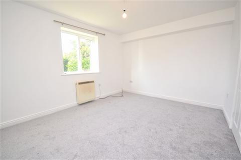 2 bedroom apartment to rent, Nottage Crescent, CM7